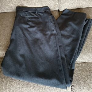 Apt. 9 women’s dark gray dress slacks size 16 petite.